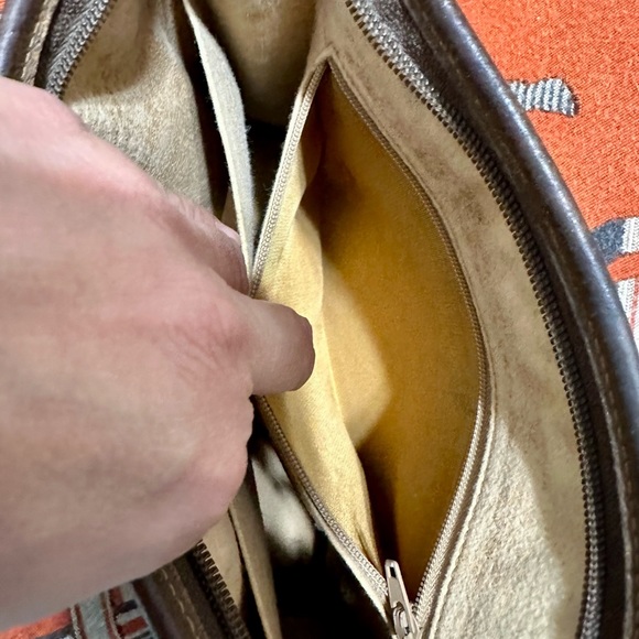 GUCCI ❤️🌟 GG MONOGRAM CLUTCH ⭐️ - Picture 10 of 12